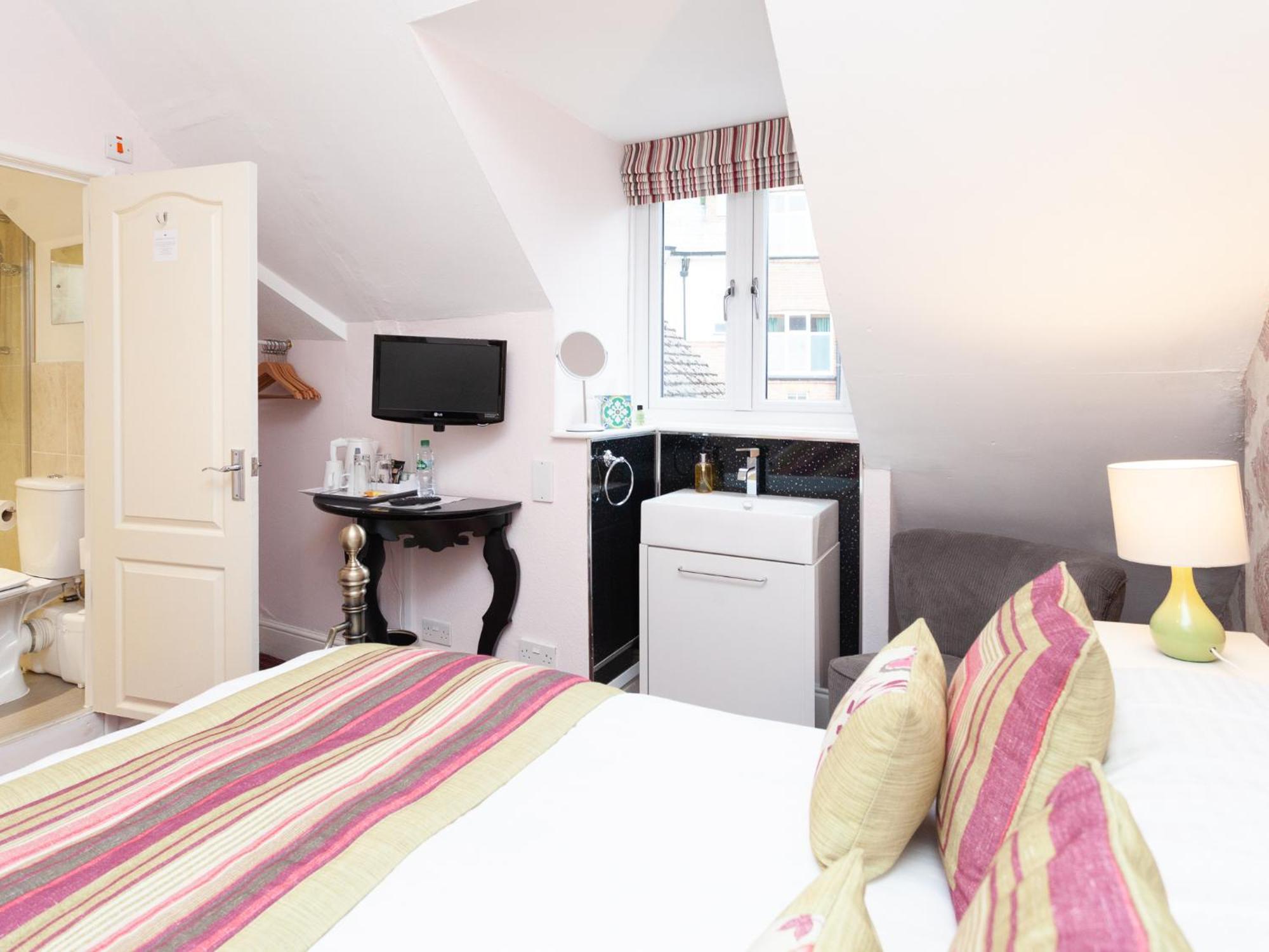 The Ravenswood Bed & Breakfast