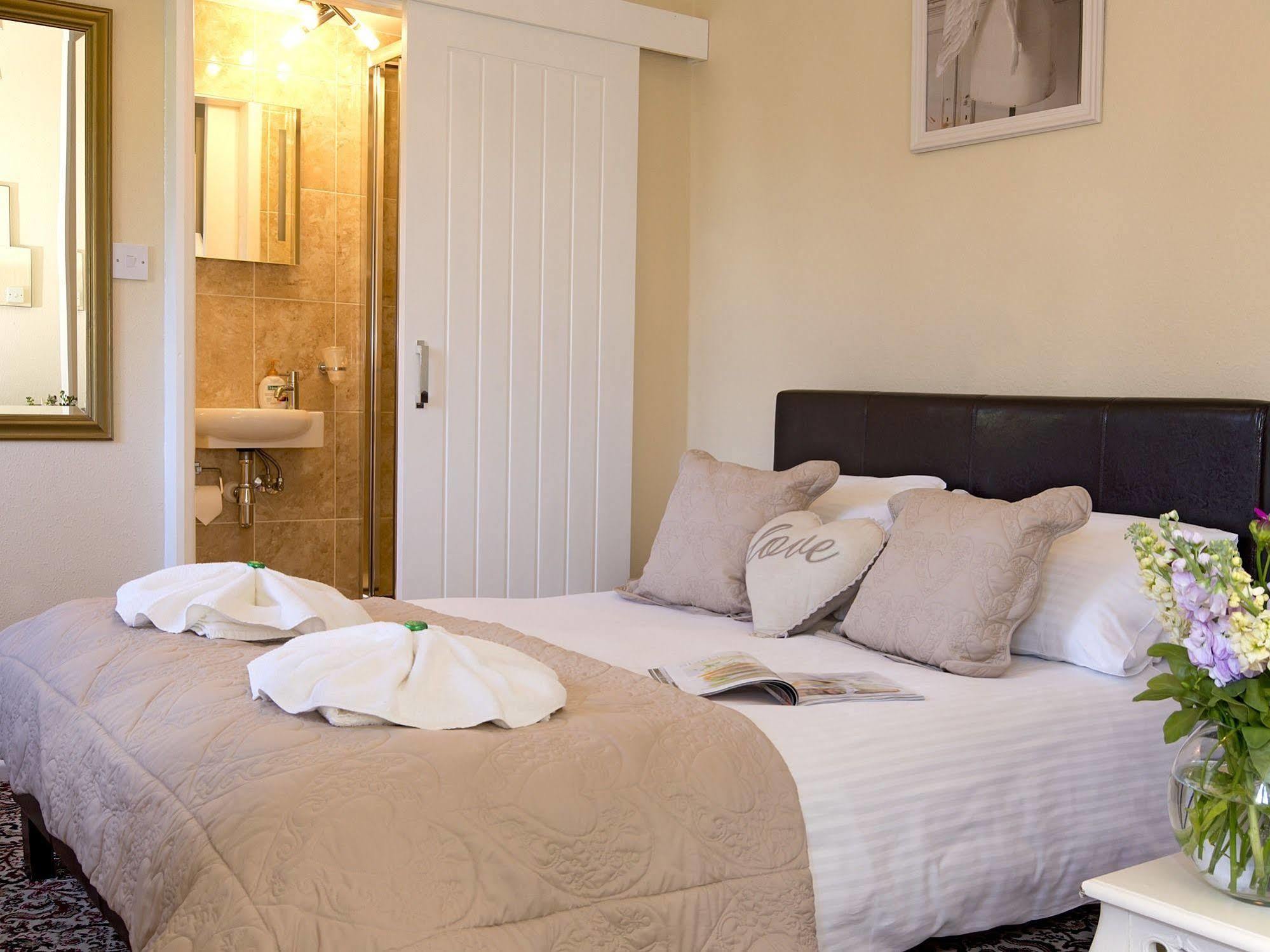 The Ravenswood Bed and breakfast