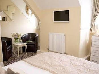 The Ravenswood 4* Torquay
