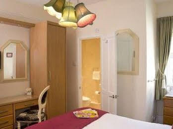 The Ravenswood 4* Torquay